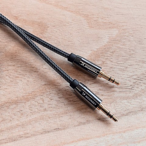 Uniwersalny kabel przewód mini jack AUX 1.5m czarny Uniwersalny kabel przewód mini jack AUX 1.5m czarny