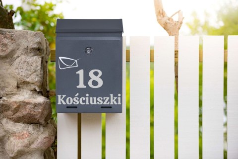 Skrzynka na listy ODVIN antracyt z napisem Skrzynka na listy ODVIN antracyt z napisem