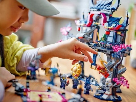 LEGO Ninjago 71813 Dojo cienia Wilczej Maski LEGO Ninjago 71813 Dojo cienia Wilczej Maski