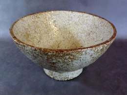 Misa Kamienna w Kolorze Piaskowym z Efektem Popękania