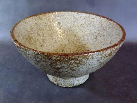 Misa Kamienna w Kolorze Piaskowym z Efektem Popękania