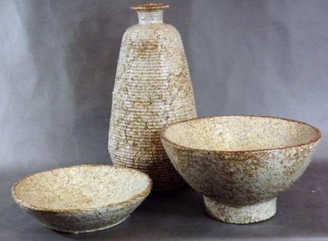 Misa Kamienna w Kolorze Piaskowym z Efektem Popękania