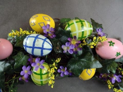 Rogal do powieszenia z jajkami