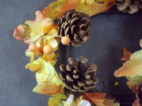 Stroik jesienno-choinkowy z szyszkami i kulkami, średnica 10/20cm