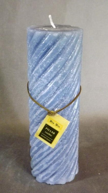 Świeca zapachowa (morski) niebieska spiralnie skręcona 22x8cm