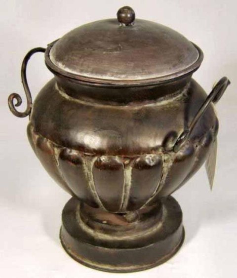 Waza z metaloplastyki w kolorze brązowym z uszami