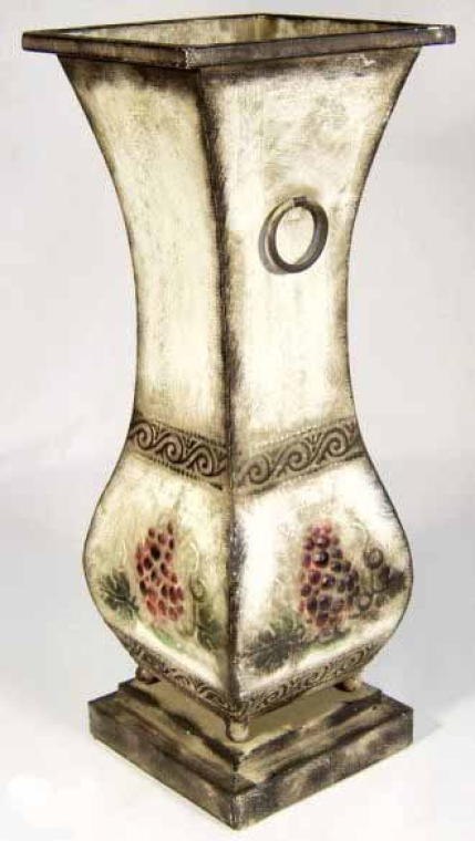 Wazon Kremowy o Wysokości 37cm i Szerokości 18cm ze Zdobieniami