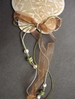 Zawieszka Kwiat drewniany w kolorze brązowym