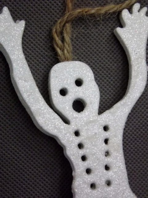 Zawieszki Błyszczące Duchy - Dwa Kościotrupy w Bieli