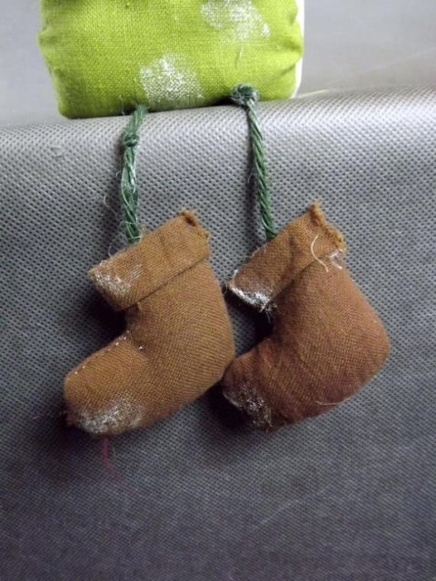 Aniołek ze zwisającymi nóżkami, YHAZ3039A-6