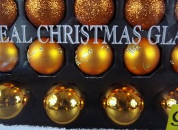 Komplet 18 Eleganckich Bombek Szklanych w Odcieniu Pomarańczowym o Różnej Strukturze i Wielkości