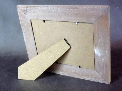 Postarzana Drewniana Ramka na Zdjęcie 16 x 20.5 cm z Jasnym Brązowym Wykończeniem