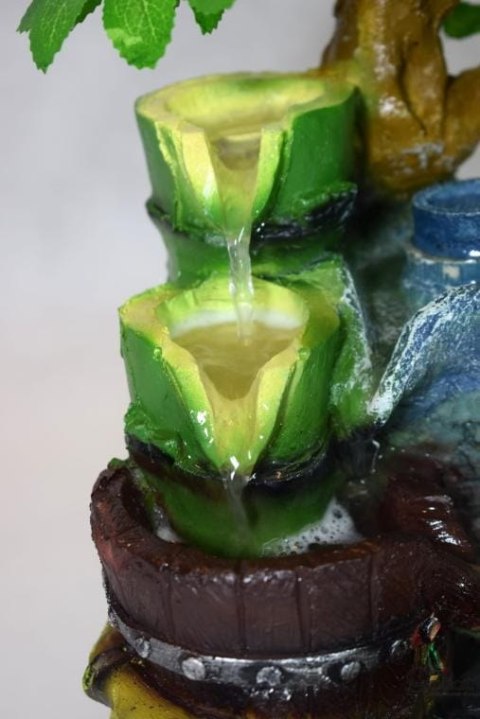 Stylowa Fontanna Domowa z Pompką Nawilżająca Powietrze 32x19 cm