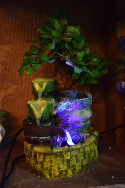 Stylowa Fontanna Domowa z Pompką Nawilżająca Powietrze 32x19 cm