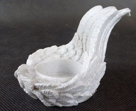 Świecznik Tealight z Białymi Opalizującymi Skrzydłami z Polirezyny