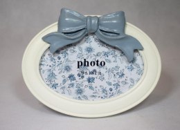 Urokliwa Biała Ramka w Kształcie Owalu Ozdobiona Kokardą