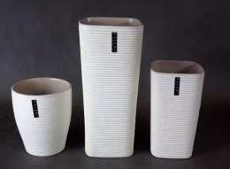 Wazon ceramiczny (osłonka) w prążki w kolorze capuccino 12,8x12,8x15 cm