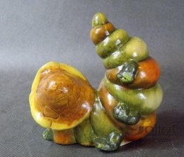 Zielona, Ceramiczna Figurka Gąsienicy w Kapeluszu