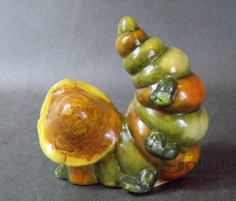 Zielona, Ceramiczna Figurka Gąsienicy w Kapeluszu