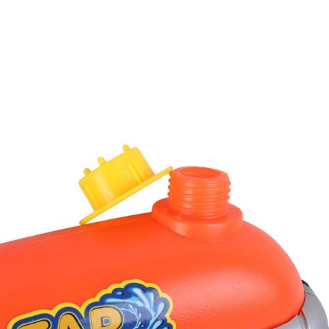 Duży karabin na wodę z pompą