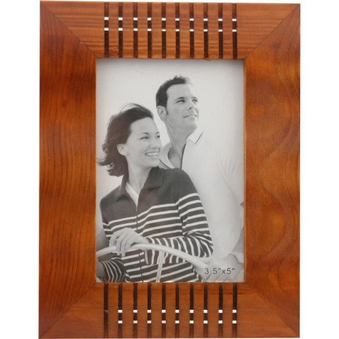Drewniana stojąca falowana ramka na zdjęcie w kolorze brązowym żłobiona 14 x 17,7 cm
