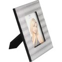 Elegancka stojąca ramka na zdjęcie z metalicznym zdobieniem i wykończeniem z czarnej tkaniny 15 x 19 cm