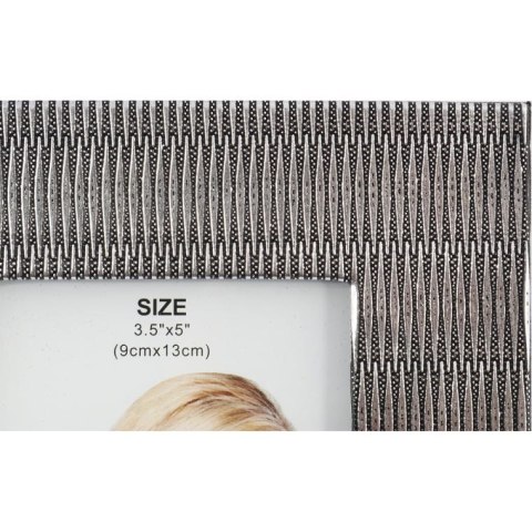 Elegancka stojąca ramka na zdjęcie z metalicznym zdobieniem i wykończeniem z czarnej tkaniny 15 x 19 cm