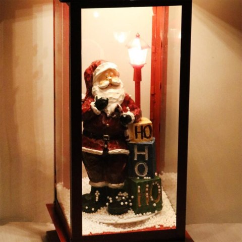 Dekoracja świetlna LED Latarnia z wirującym śniegiem i muzyką