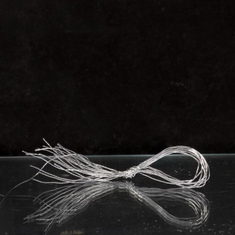 Zestaw 9 Białych Plastikowych Sopli Dekoracyjnych 15 cm z Efektem Zmrożenia Zestaw 9 Białych Plastikowych Sopli Dekoracyjnych 15 cm z Efektem Zmrożenia