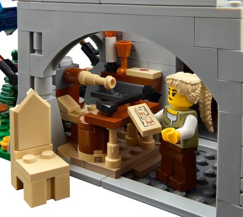 LEGO 10332 ICONS - Średniowieczny plac miejski LEGO 10332 ICONS - Średniowieczny plac miejski