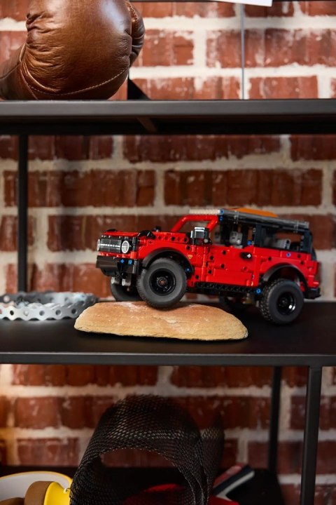 LEGO Technic 42213 SUV Ford Bronco® LEGO Technic 42213 SUV Ford Bronco®