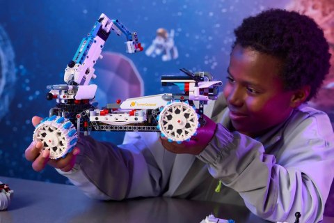 LEGO Technic 42211 Kosmiczny łazik księżycowy LEGO Technic 42211 Kosmiczny łazik księżycowy