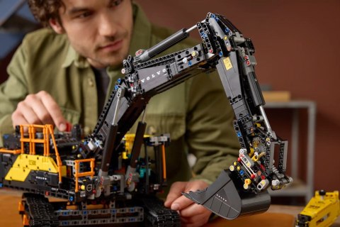 LEGO Technic 42215 Koparka Volvo EC500 Hybrid LEGO Technic 42215 Koparka Volvo EC500 Hybrid