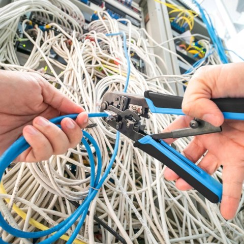 Zaciskarka tester kabli sieciowych internetowych wtyki RJ45 - zestaw